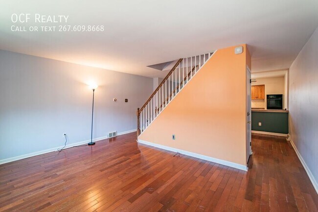 Building Photo - 828 Hoffman Pl