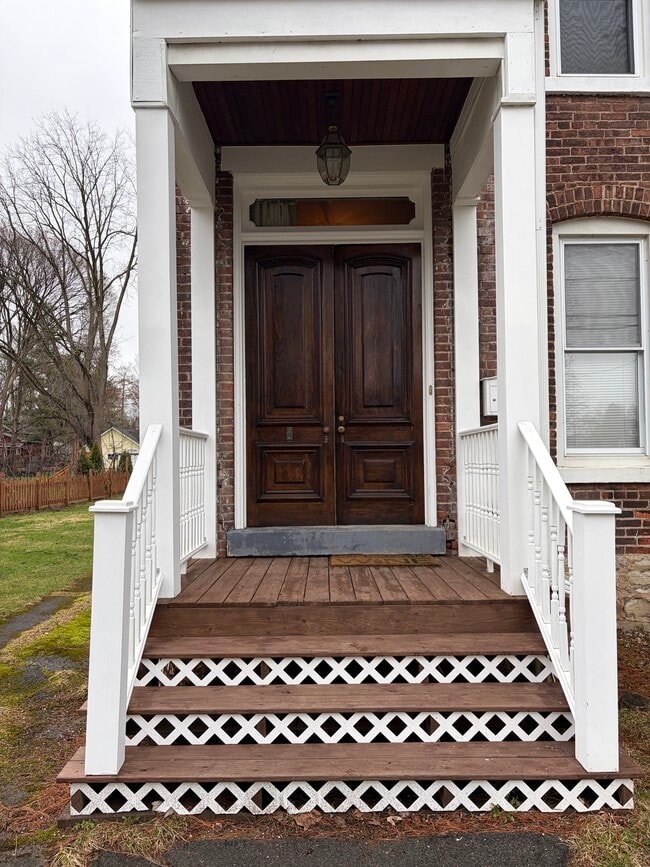 Building Photo - 500 2nd St