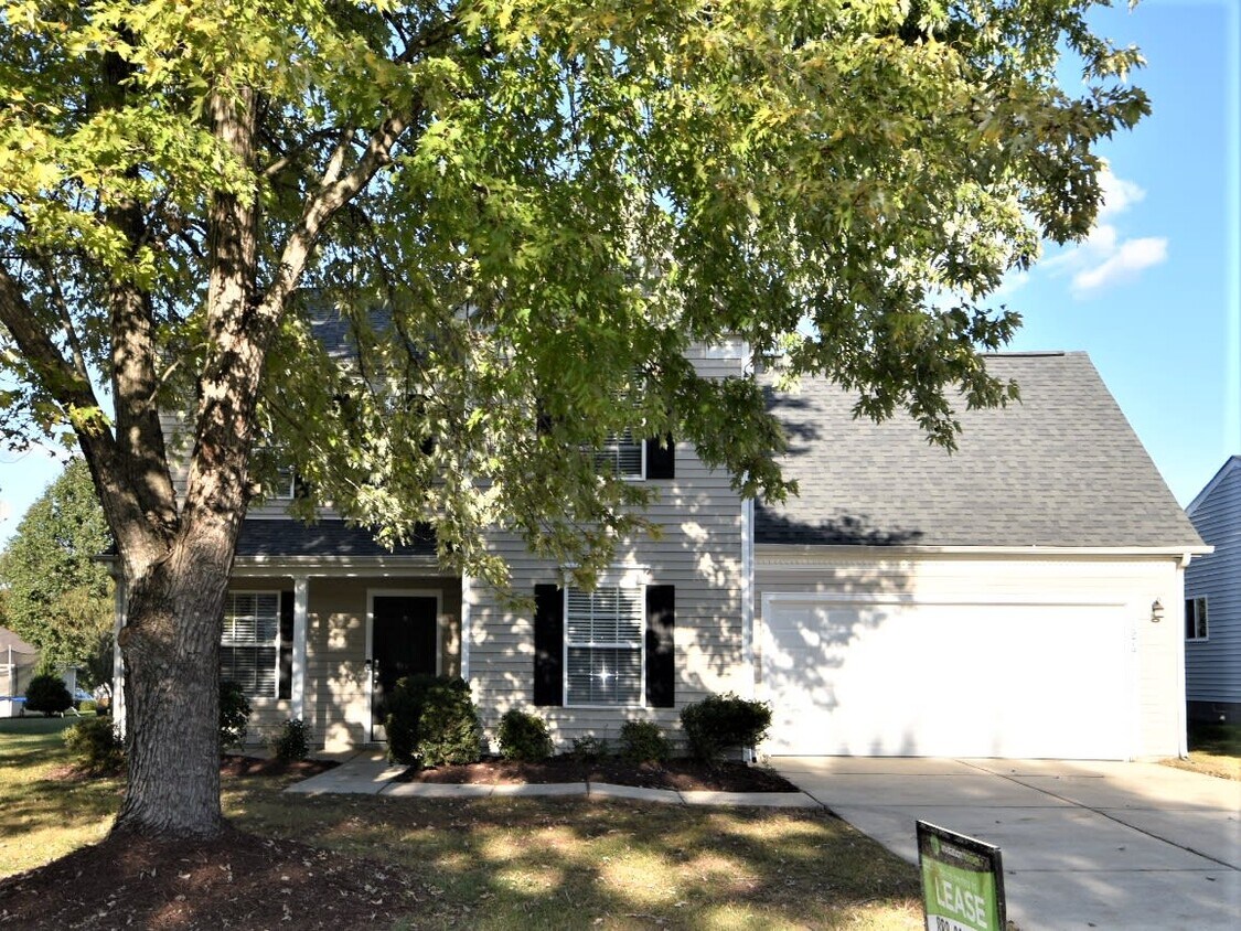 4979 Astonshire Ln House Rental in Concord, NC