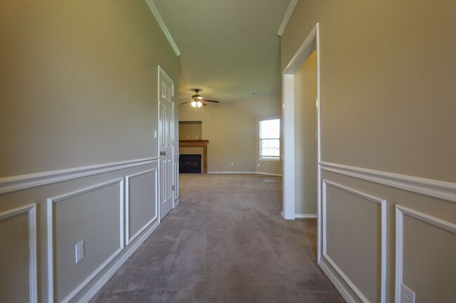 Foto del edificio - 3 Bed / 2 Bath in Collinsville!