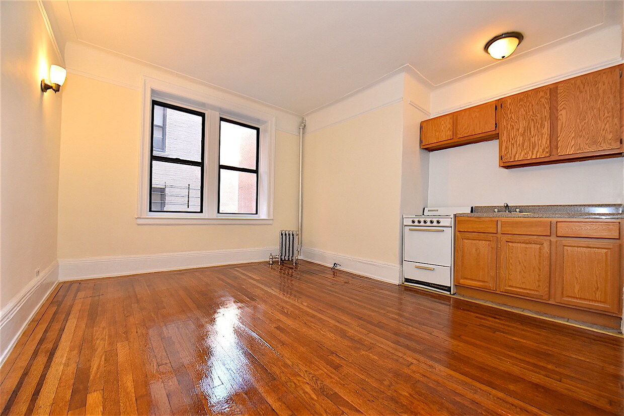 Primary Photo - 2541 30th Rd