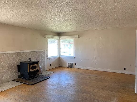 Building Photo - 505 4th St