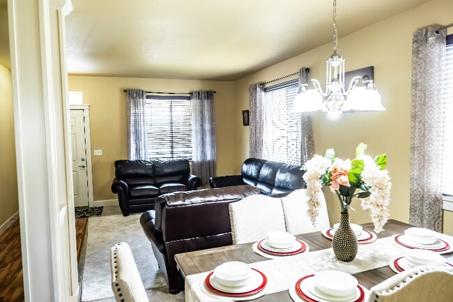 Foto del edificio - 6704 NE 58th Ave