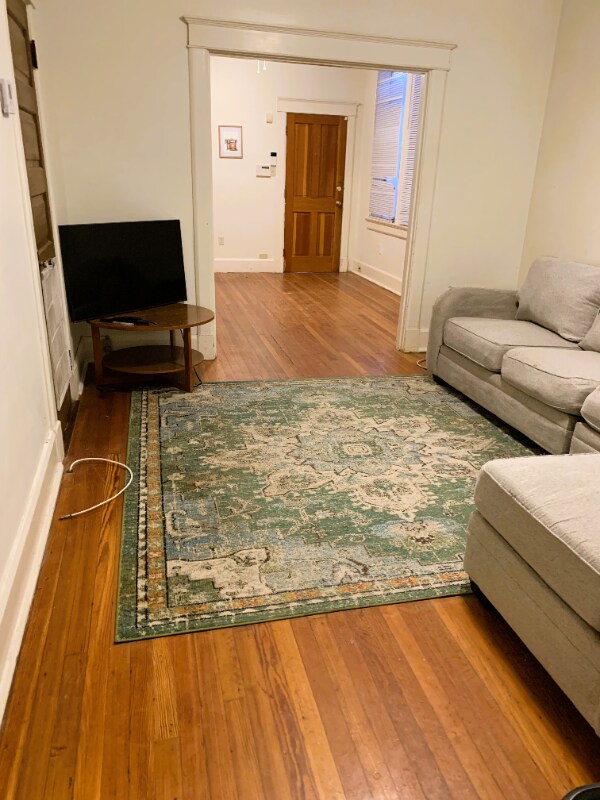 Building Photo - 1031 Broadway St