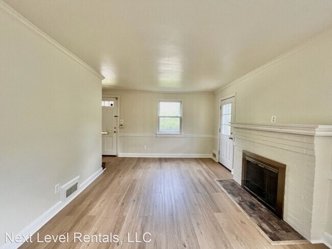 Building Photo - 3 br, 1 bath House - 2702 Byron Street