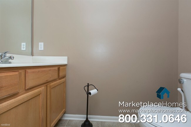 Building Photo - 1400 Hunters Ridge Dr