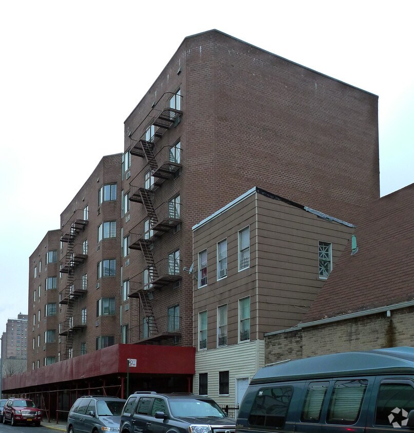 Building Photo - 489 E 142nd St