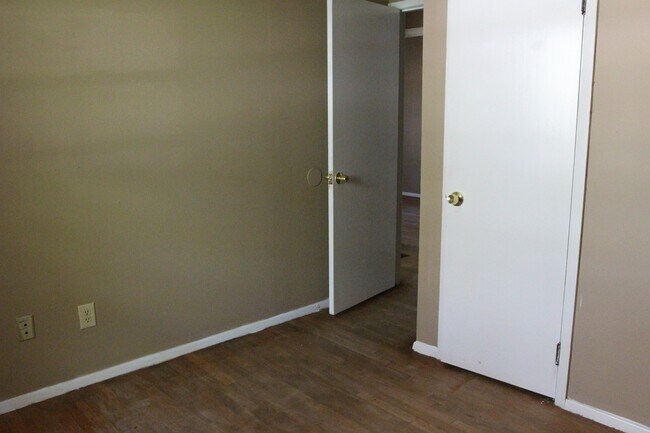 Foto del edificio - 2011 W Broad Ave