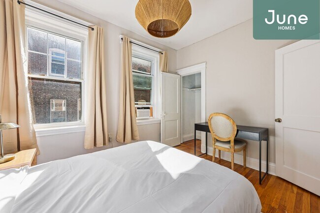 Foto del edificio - Full room in 3-bed/1.0-bath Home