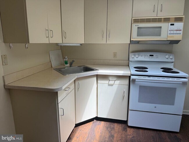 Foto del edificio - 531 Byberry Rd