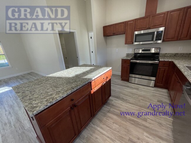 Foto del edificio - Beautiful 3 Bed, 2 Bath New Rental Home wi...