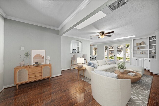 Foto del edificio - 10606 Ella Lee Ln