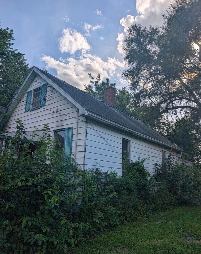 Building Photo - 1521 S Westmoreland Ave