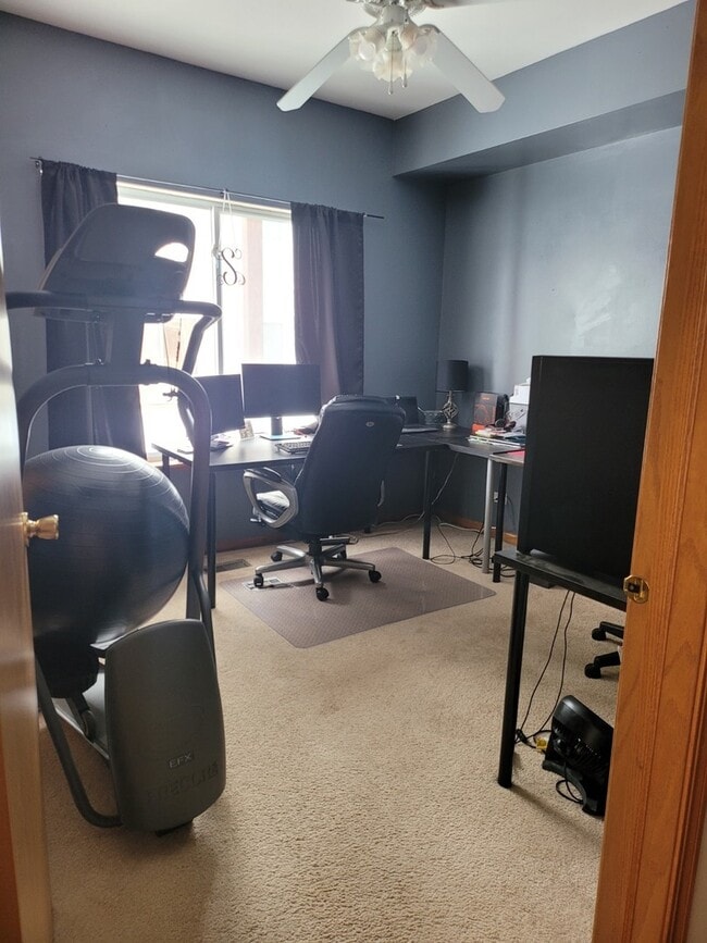 Foto del edificio - 3642 Roanoke Ave