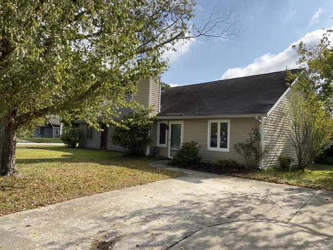 Building Photo - 1903 Tiffany Dr
