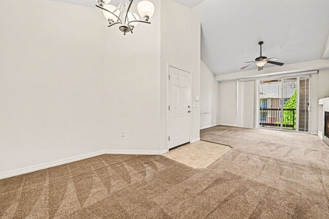 Foto del edificio - 2450 Windrow Dr