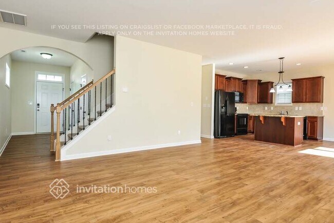Building Photo - 213 Verrazano Pl