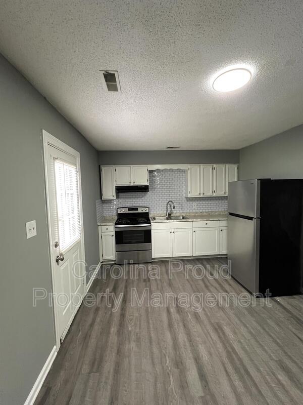 Foto del edificio - 487 Huntingridge Rd