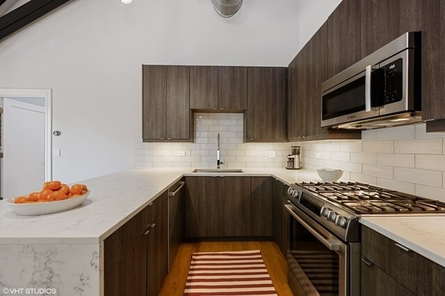 Foto del edificio - 2140 N Richmond St
