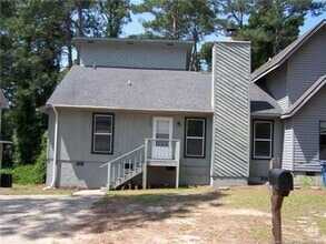 Building Photo - 6466 Pittsfield Dr