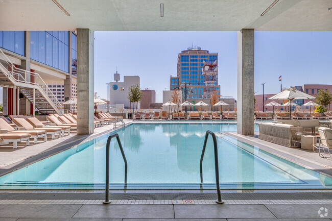 POOL - X Phoenix Apartments