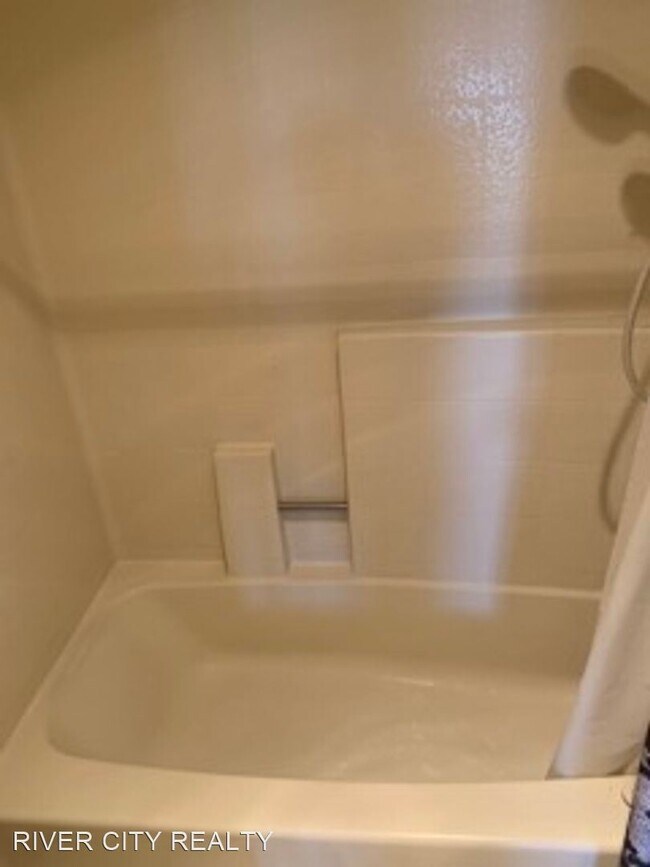 Building Photo - 2 br, 1 bath House - 3800 DESERT MARINA #1...