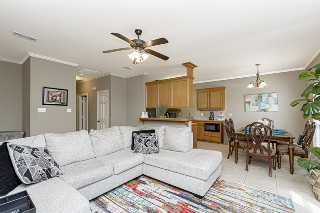 Foto del edificio - 838 Meadow Bend Dr