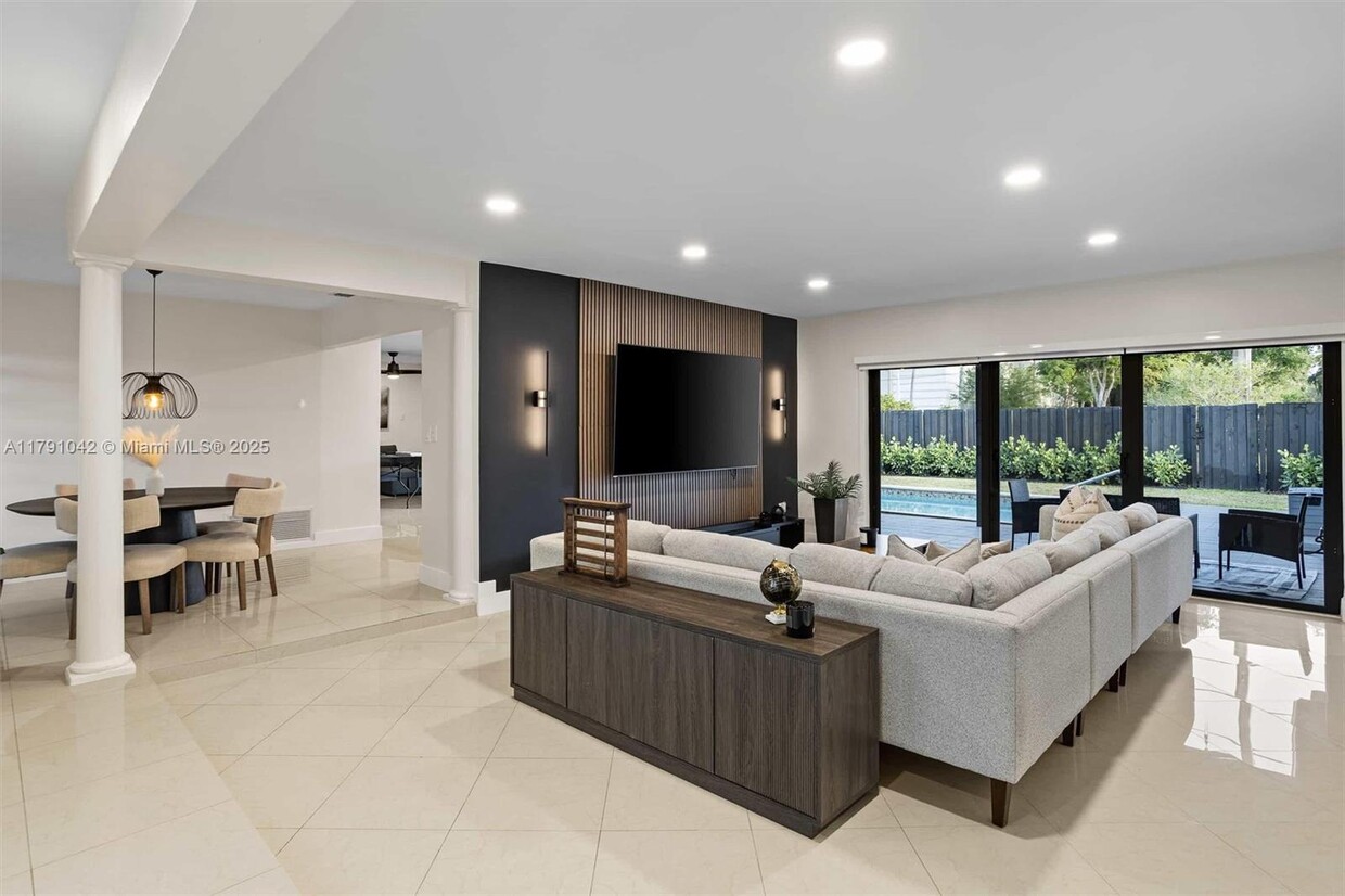 Foto principal - 8160 NW 20th Ct