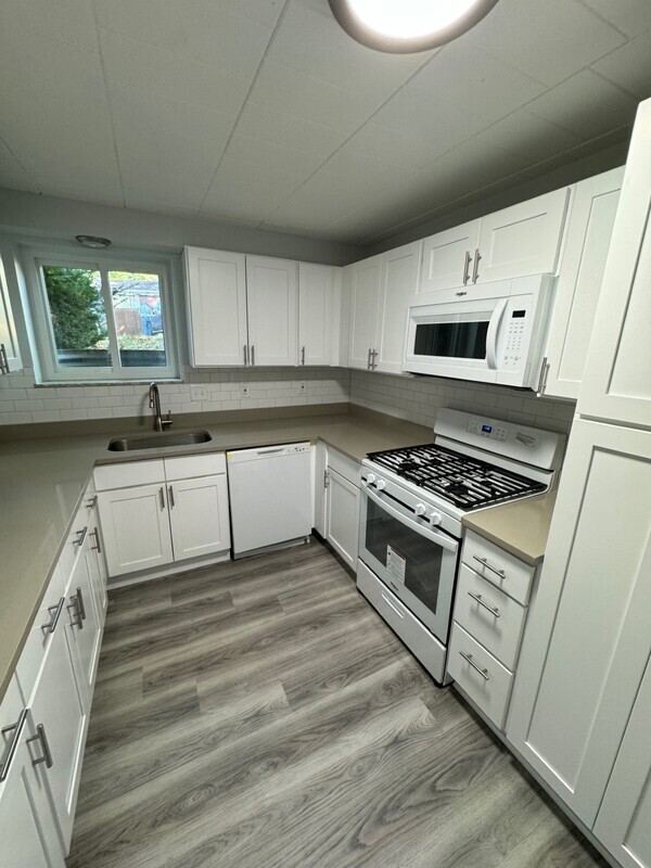 Photo - 908 Erdner Avenue - 3 Apartment