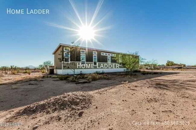 Building Photo - 32567 W Santa Cruz Ave