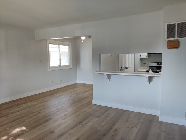 Building Photo - 2526 Berkshire Ct