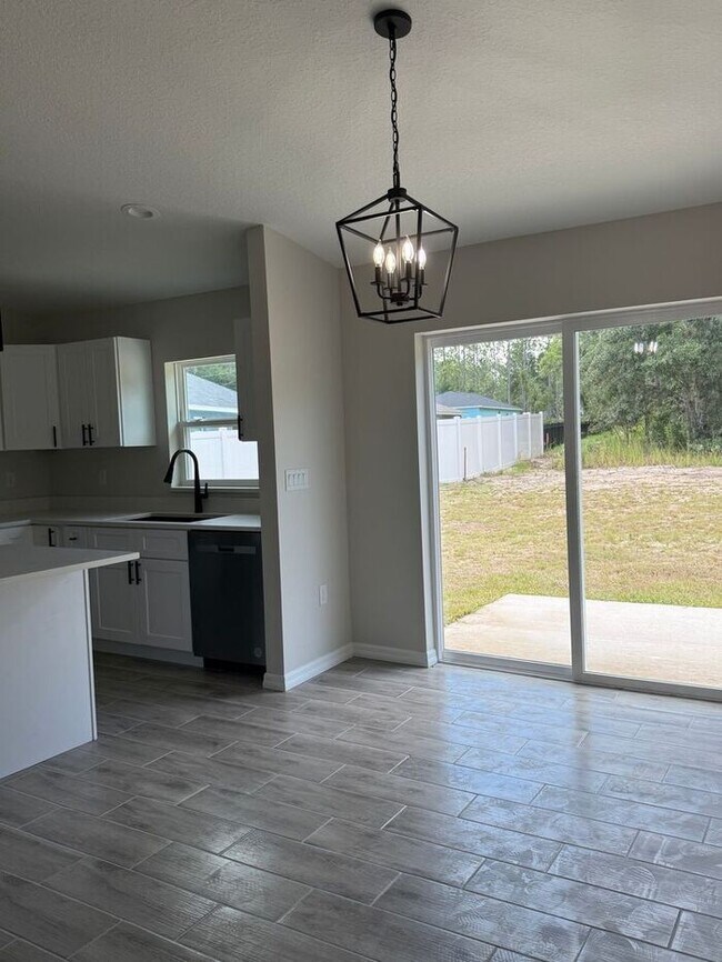 Foto del edificio - 217 Oak Ln Rd