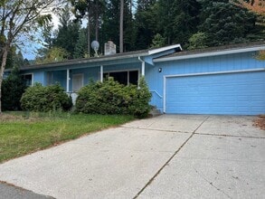 Building Photo - 76 Crestview Dr