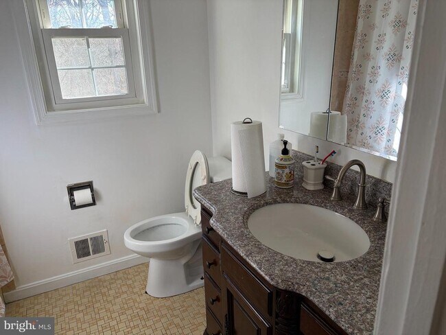 Foto del edificio - 2303 Steuben Ave