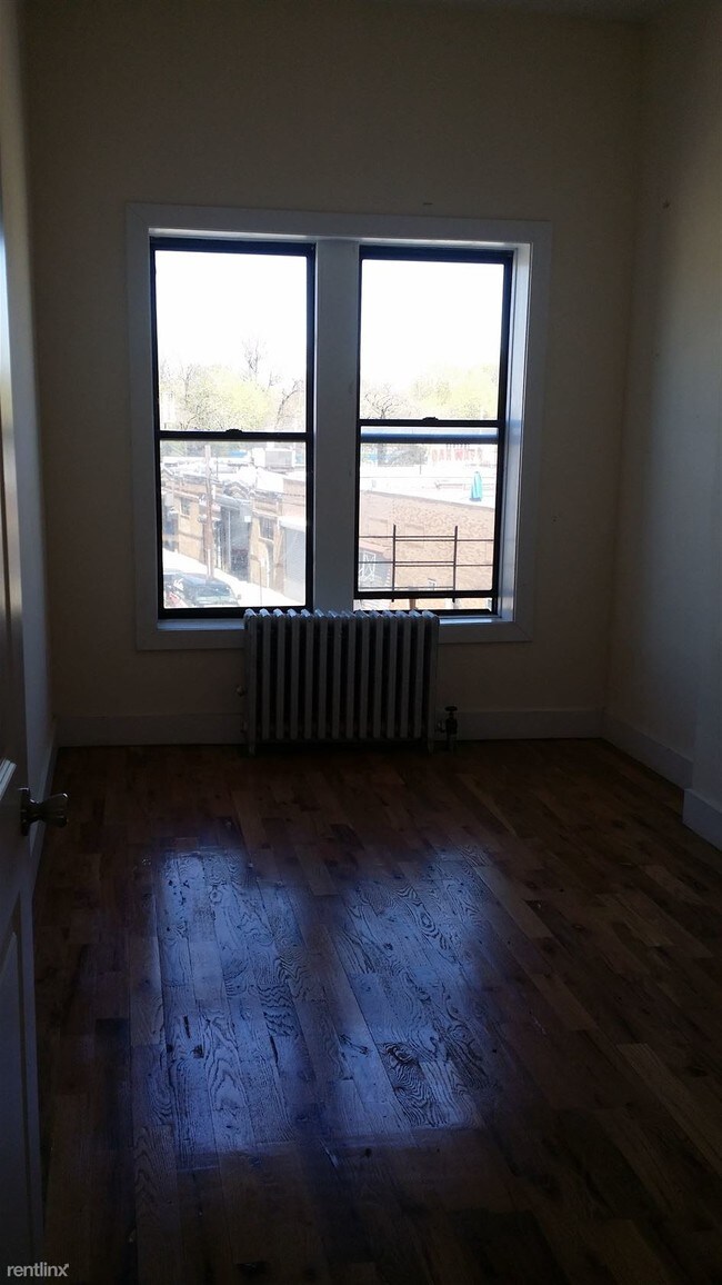 Building Photo - 6222 Myrtle Ave