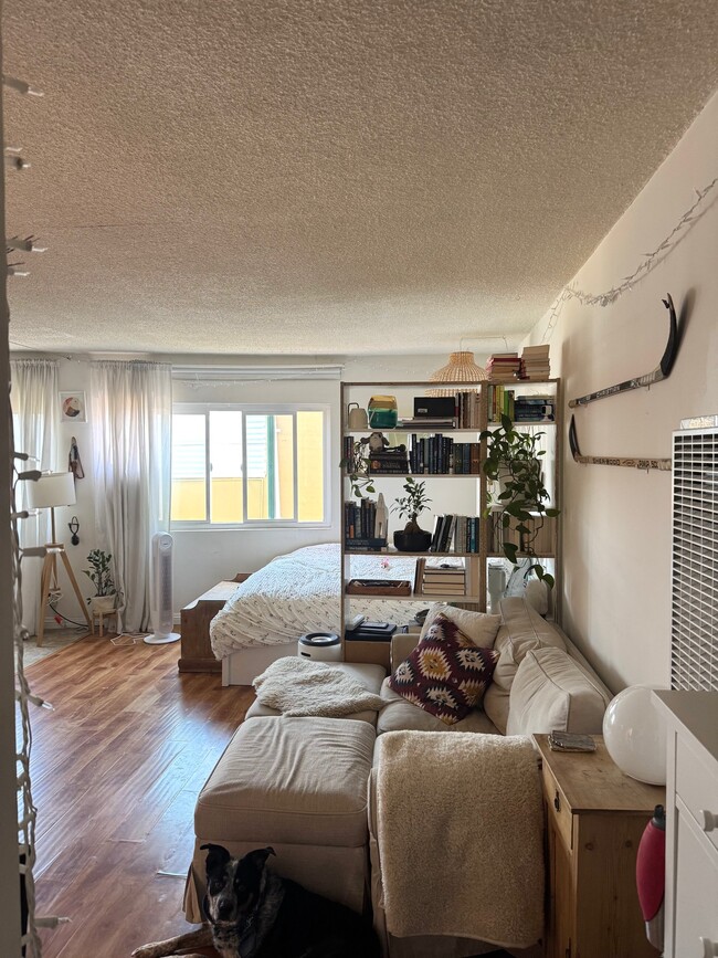 Building Photo - 4747 S Centinela Ave