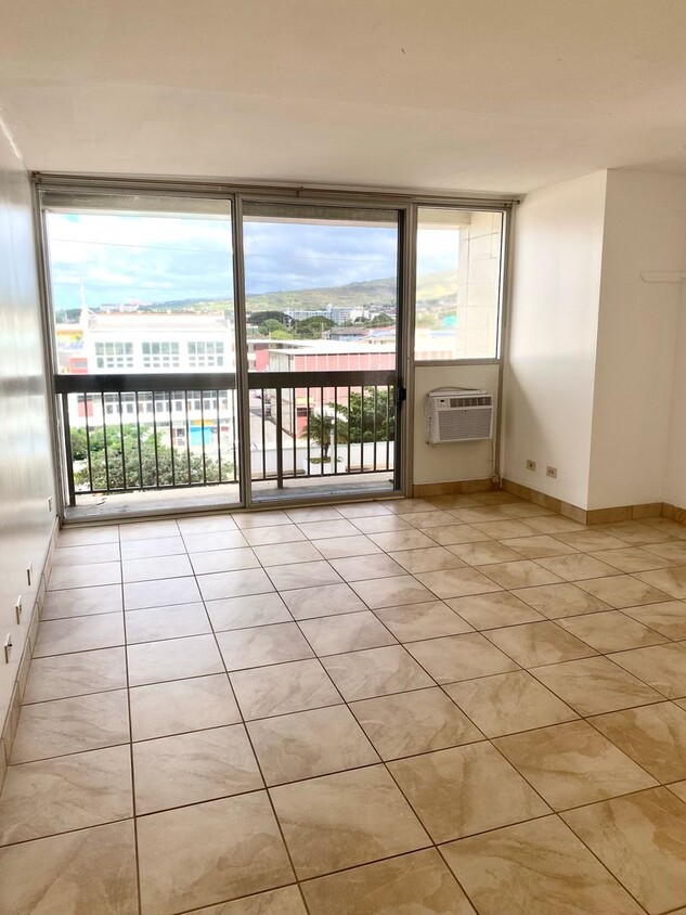 Primary Photo - Liliha Square - 2 Bedroom 1 Bath 1 Parking