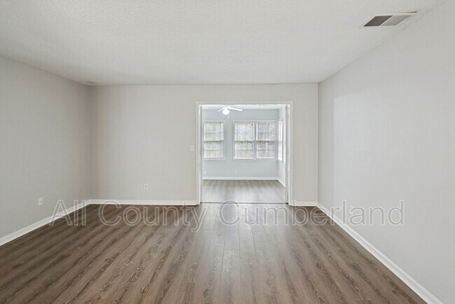 Foto del edificio - 50 Monet Ct NW