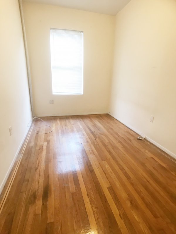 Building Photo - 408 W 129th St
