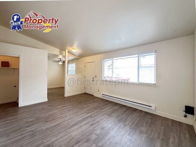 Foto del edificio - 3803 W Grover St