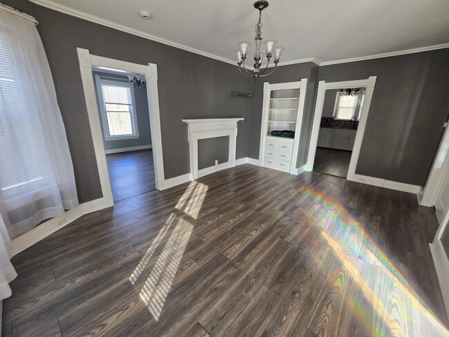 Living Room - 154 Oak St