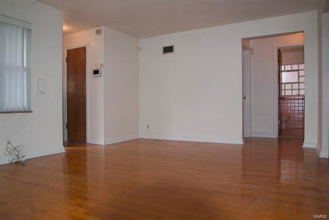 Foto del edificio - 6763 Etzel Ave