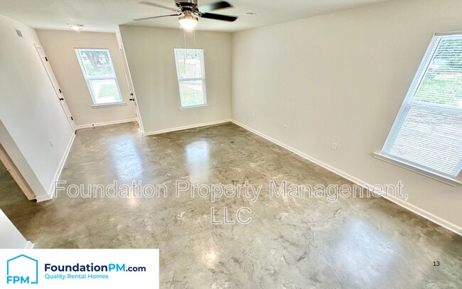 Foto del edificio - 2501 E Tyler Ave