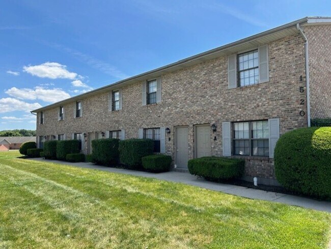 Foto del edificio - 2 Bedroom and 1.5 Bath Townhome - Troy, Ohio!!