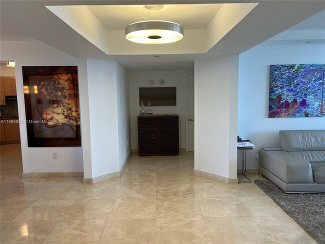 Building Photo - 19333 Collins Ave