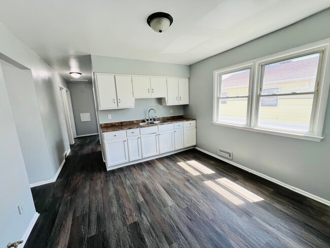 Foto del edificio - 5856 N 63rd St