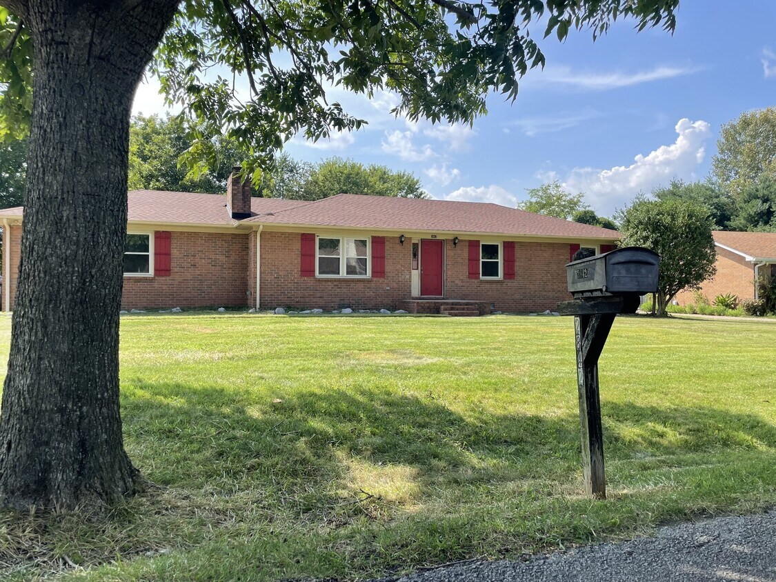 Primary Photo - 2842 Grange Pl