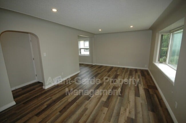 Building Photo - 8529-8583 83 Ave NW