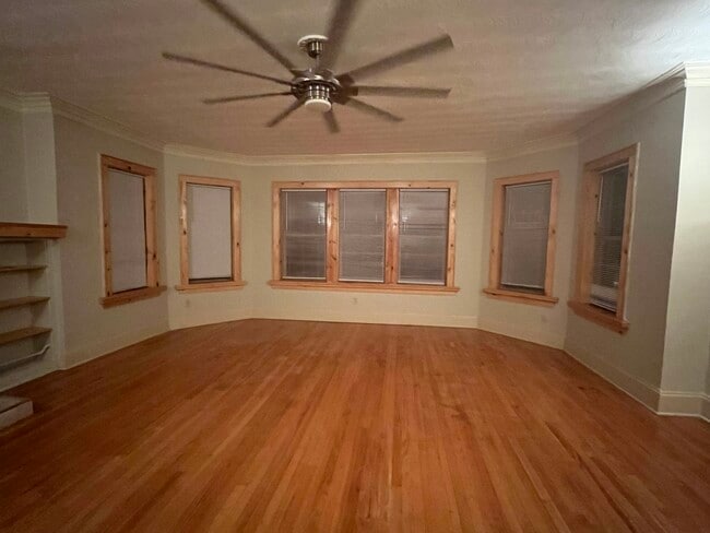 Approx. 22X25 sq ft. Front room 7 bay windows - 7619 S Phillips Ave