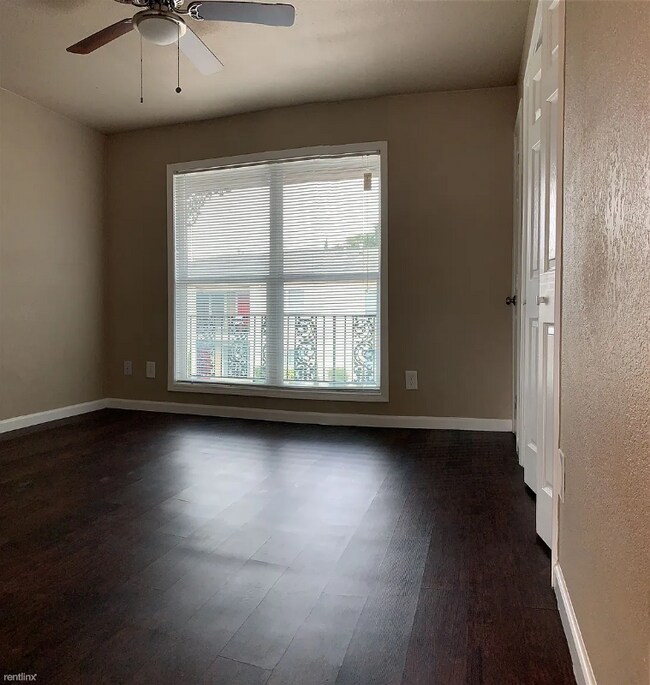 Foto del edificio - 7065 Bellfort Ave